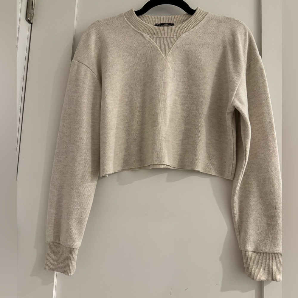 Zara Oatmeal Cropped Sweater Size Small Neutral Crewneck Pullover